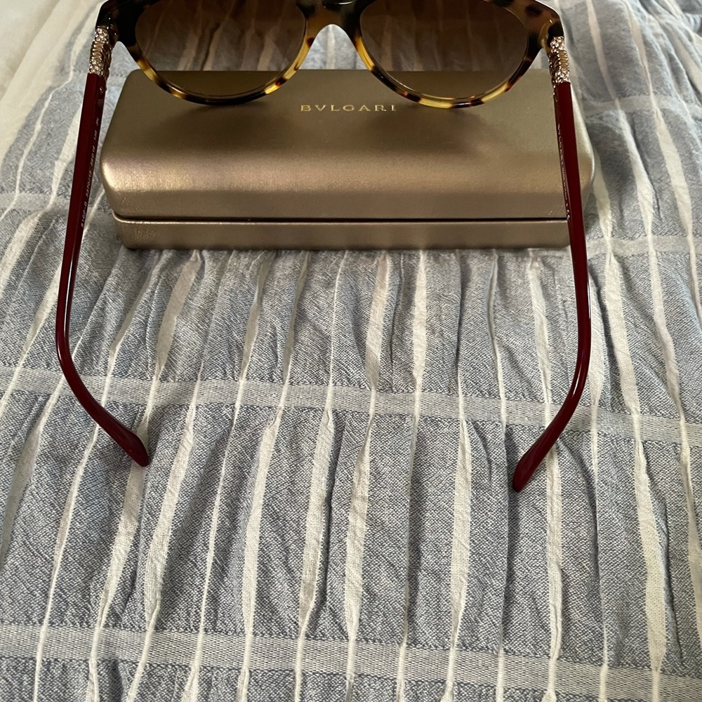 Bvlgari Sunglasses with case - Picture 8 of 16